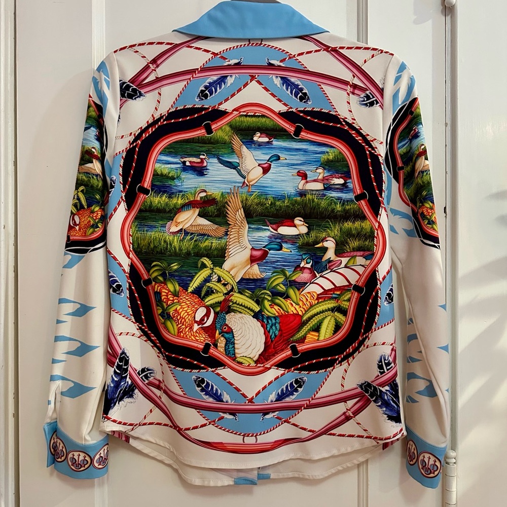 Equestrian Duck-print tailored blouse size 2 LIKE NEW